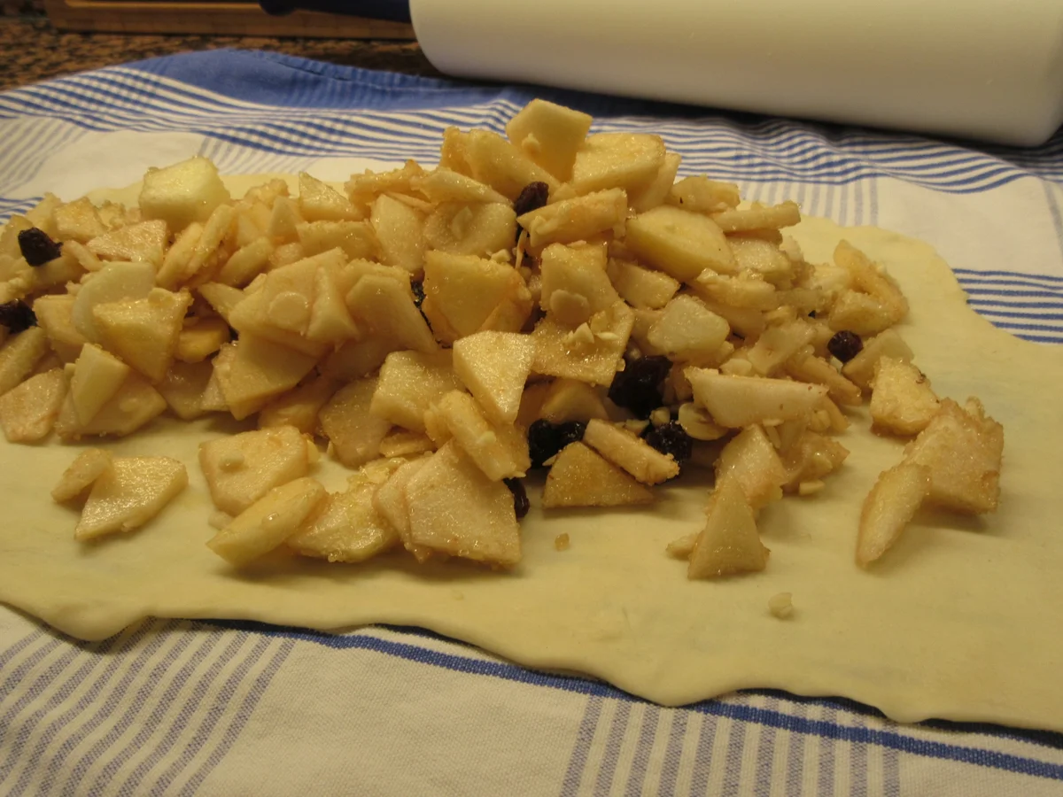 Rezept: Backen: Milchrahmstrudel mit Apfelfüllung Bild Nr. 4074 Backen: Milchrahmstrudel mit Apfelfüllung - Rezept - Bild Nr. 4074