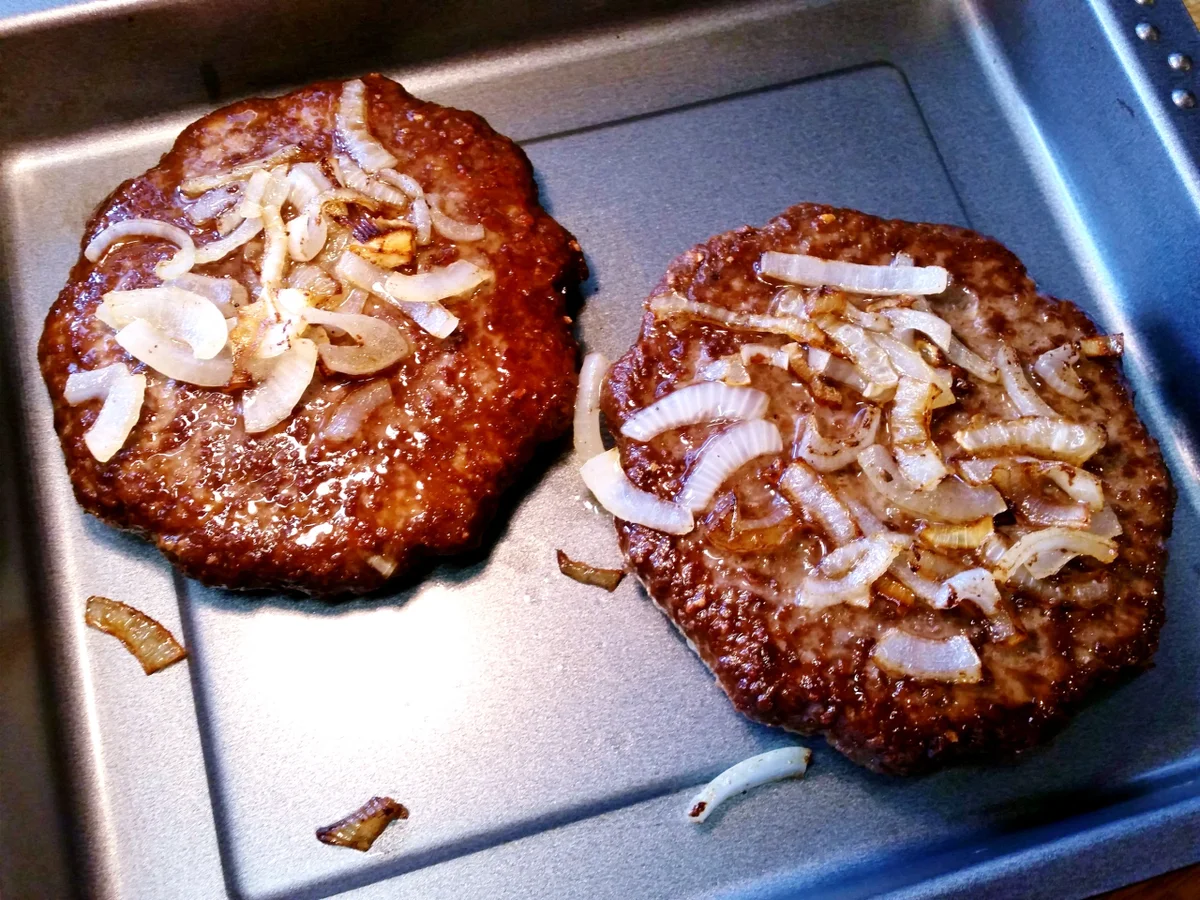 Rezept: XXL-Steakhaus-Burger auf Champignons Bild Nr. 4077 XXL-Steakhaus-Burger auf Champignons - Rezept - Bild Nr. 4077