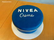 FONDANT:   NIVEA ~ DOSE als  3D~Torte - Rezept - Bild Nr. 4139