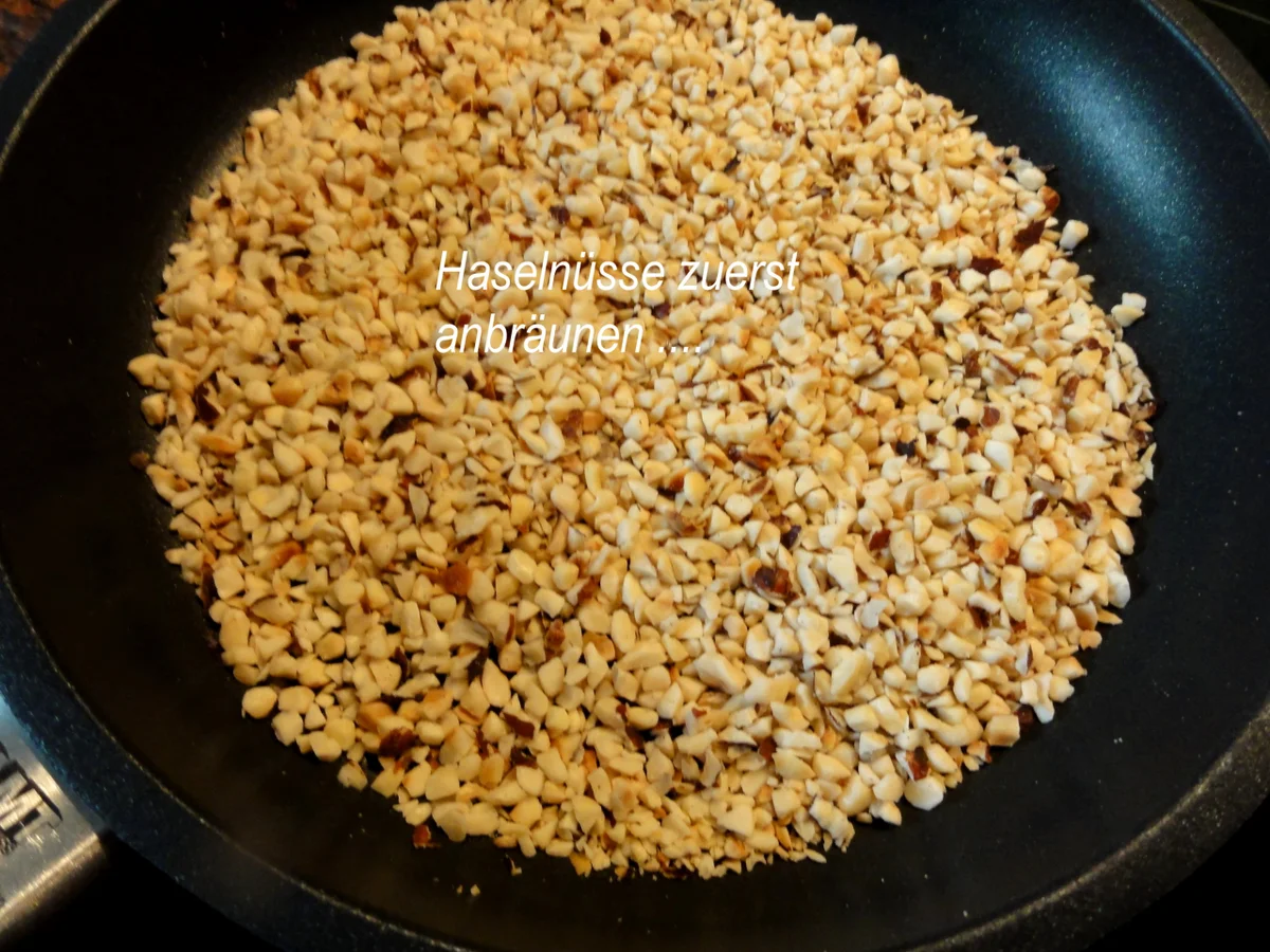 FONDANT:   NIVEA ~ DOSE als  3D~Torte - Rezept - Bild Nr. 4150