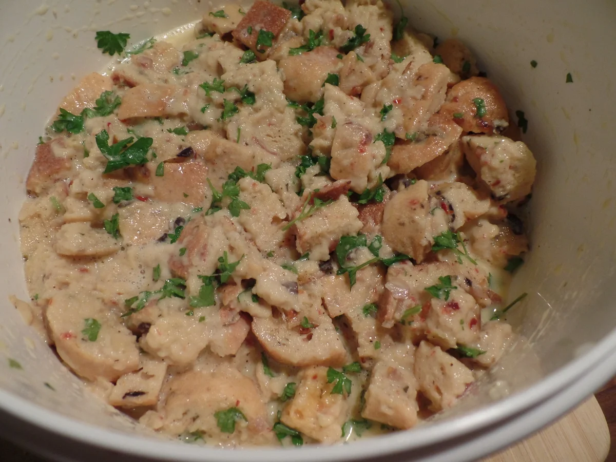 Semmelknödel-Muffins mit Pilz-Rahm - Rezept - Bild Nr. 4144