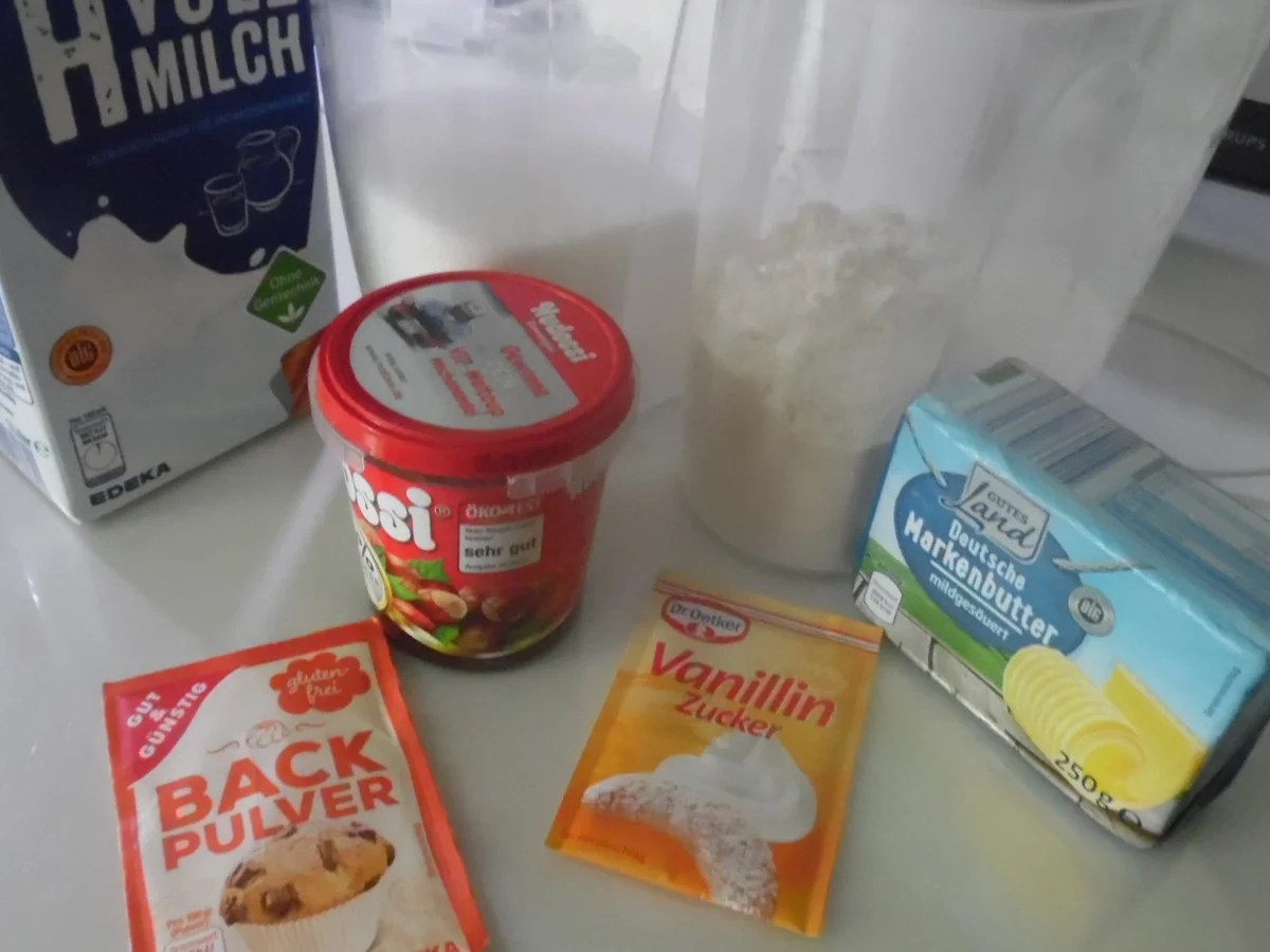 "Doppeldecker" mit Nuss-Nougat-Füllung - Rezept - Bild Nr. 4195