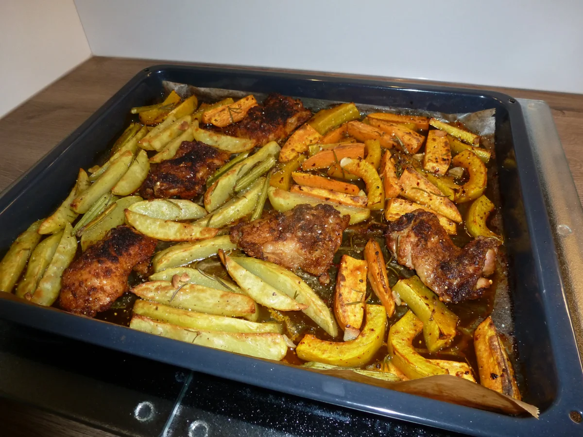 Rezept: Hähnchen auf herbstlichem Backofengemüse Bild Nr. 4222 Hähnchen auf herbstlichem Backofengemüse - Rezept - Bild Nr. 4222