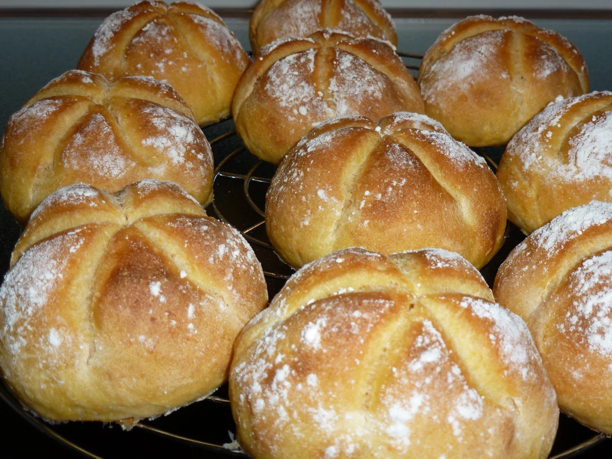 Süßkartoffel-Dinkel-Buttermilchbrötchen - Rezept - Bild Nr. 4222