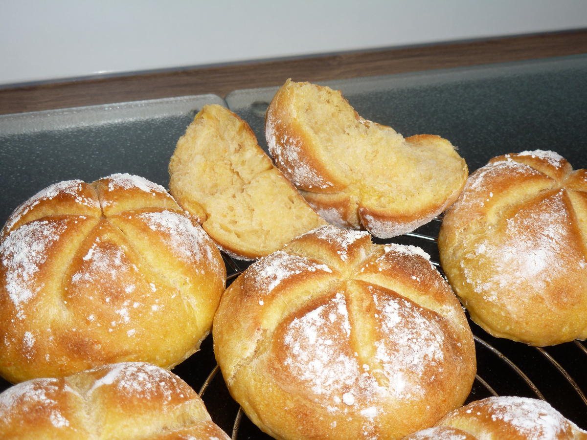 Süßkartoffel-Dinkel-Buttermilchbrötchen - Rezept - Bild Nr. 4223