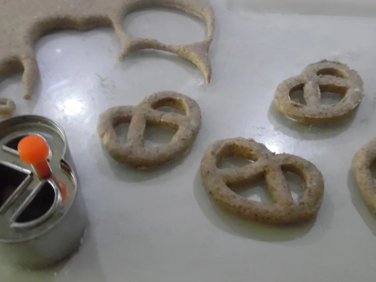 Knabber-Brezeln - Rezept - Bild Nr. 4236