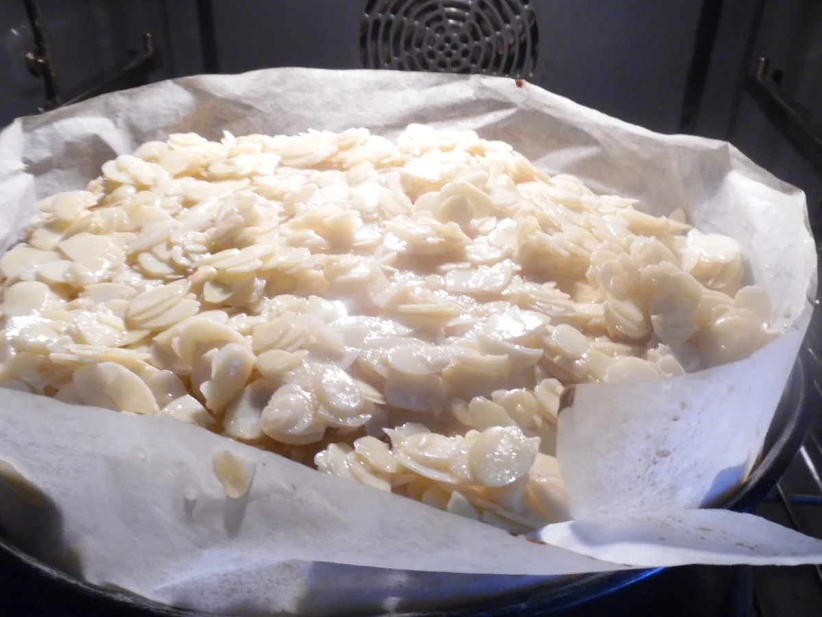 Rezept: Quark-Apfel-Bienenstich Bild Nr. 4236 Quark-Apfel-Bienenstich - Rezept - Bild Nr. 4236