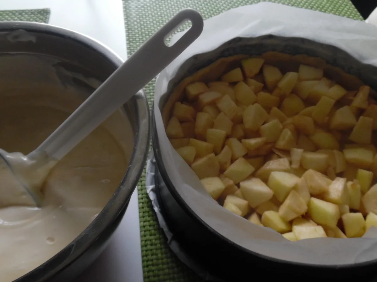 Rezept: Quark-Apfel-Bienenstich Bild Nr. 4239 Quark-Apfel-Bienenstich - Rezept - Bild Nr. 4239