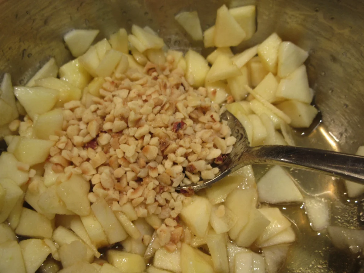 Rezept: Dessert: Apfel-Amaretto-Eis mit Karamellsoße und Zimbuchtel Bild Nr. 4236 Dessert: Apfel-Amaretto-Eis mit Karamellsoße und Zimbuchtel - Rezept - Bild Nr. 4236