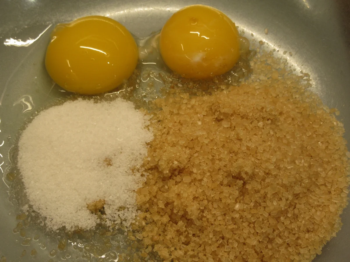 Rezept: Dessert: Apfel-Amaretto-Eis mit Karamellsoße und Zimbuchtel Bild Nr. 4237 Dessert: Apfel-Amaretto-Eis mit Karamellsoße und Zimbuchtel - Rezept - Bild Nr. 4237