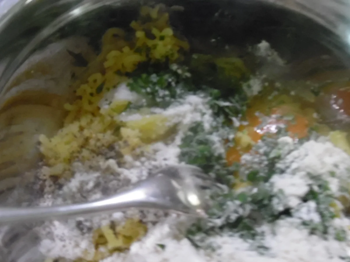 "Dicke Rippchen" mit Rahm-Spitzkohl und Kartoffel-Plätzchen - Rezept - Bild Nr. 4236