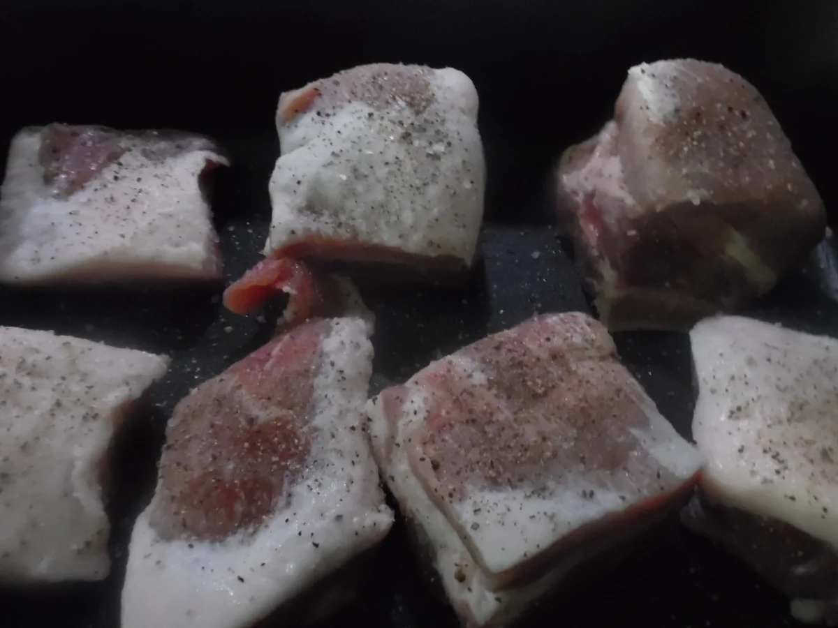 "Dicke Rippchen" mit Rahm-Spitzkohl und Kartoffel-Plätzchen - Rezept - Bild Nr. 4242