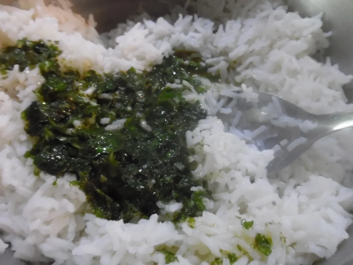 Rezept: Zanderfilet mit fruchtig-scharferer Peperonata und Basilikum-Reis Bild Nr. 4235 Zanderfilet mit fruchtig-scharferer Peperonata und Basilikum-Reis - Rezept - Bild Nr. 4235