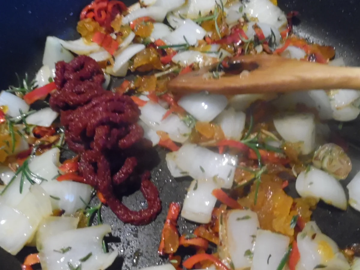 Rezept: Zanderfilet mit fruchtig-scharferer Peperonata und Basilikum-Reis Bild Nr. 4237 Zanderfilet mit fruchtig-scharferer Peperonata und Basilikum-Reis - Rezept - Bild Nr. 4237