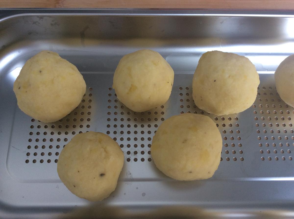 WALDVIERTLER KNÖDEL - Rezept - Bild Nr. 2