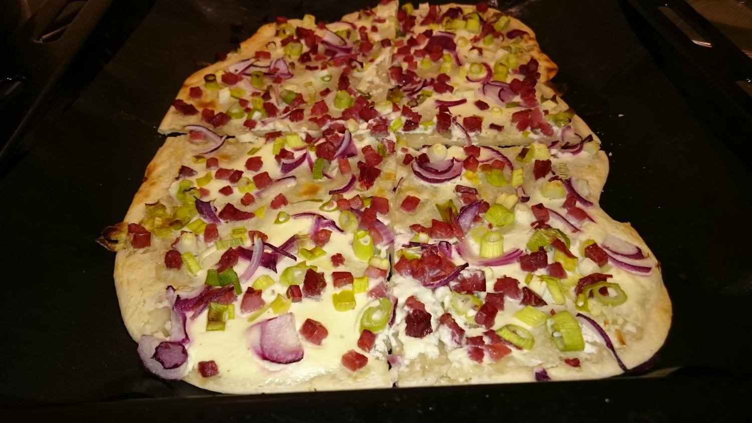 Elsässer Flammkuchen - Rezept mit Bild - kochbar.de