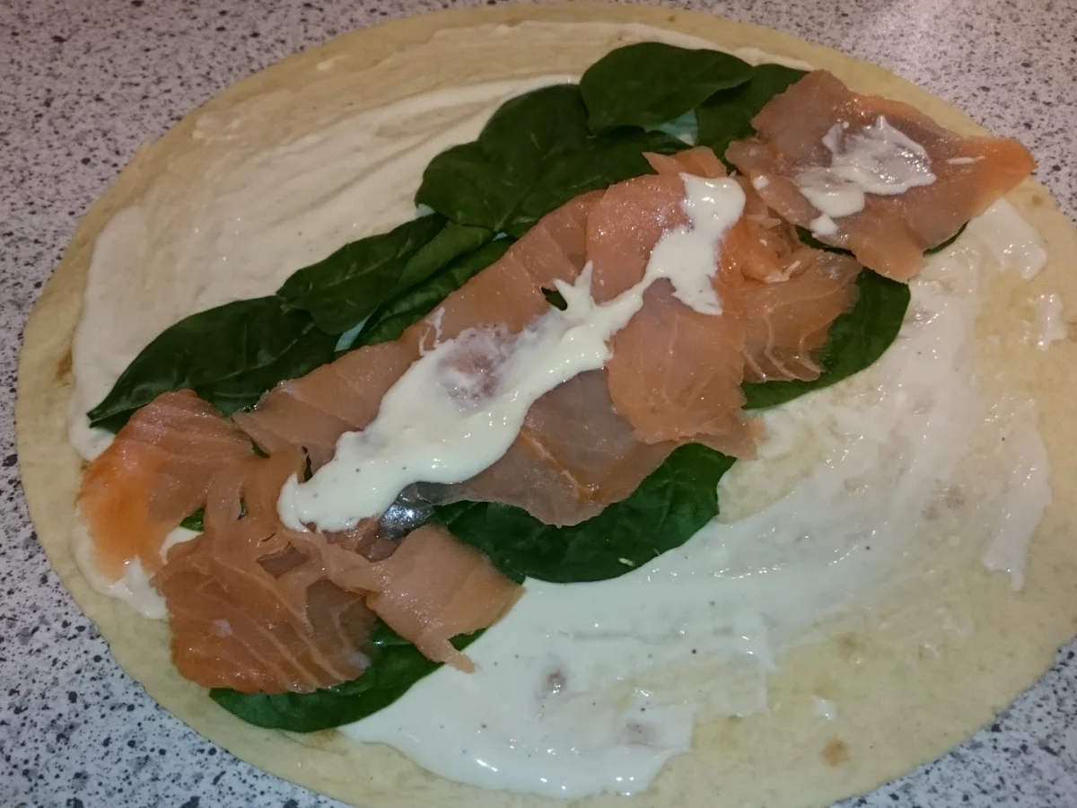 Rezept: Lachs-Wrap mit Blattspinat und Ei Bild Nr. 4258 Lachs-Wrap mit Blattspinat und Ei - Rezept - Bild Nr. 4258