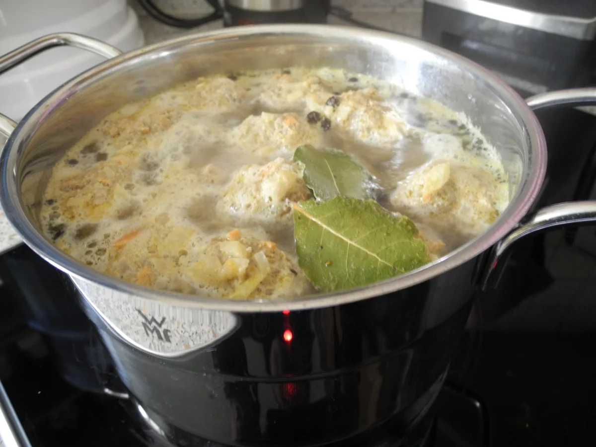 Fleischklopse nach Königsberger Art mit Pilzen und Schoten - Rezept - Bild Nr. 4274