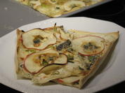 Pikantes Backen: Flammkuchen "Pomme et Oignon" - Rezept - Bild Nr. 4312