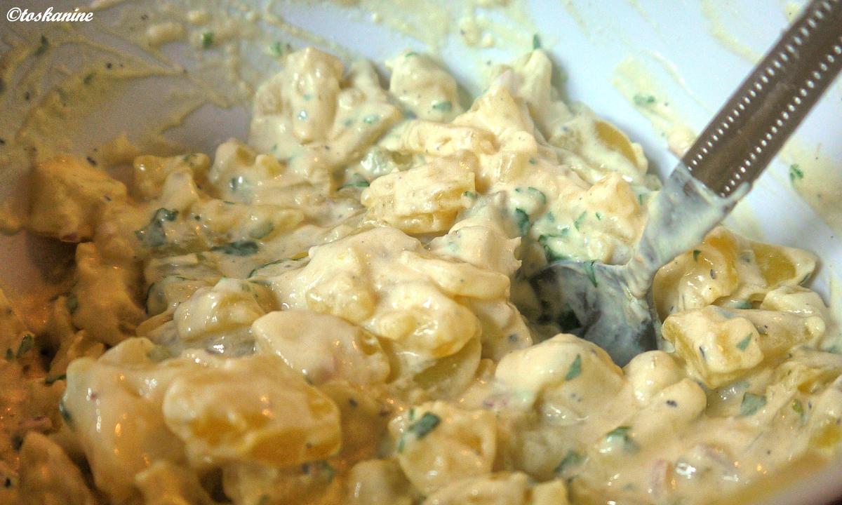Basilikum-Kartoffelsalat auf Joghurtbasis - Rezept - Bild Nr. 5