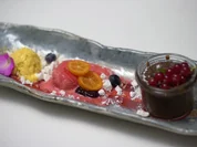 Nougat Törtchen mit Mandelstücken, Mango-Pfirsicheis und Himbeeren-Ingwer Sorbet - Rezept - Bild Nr. 2