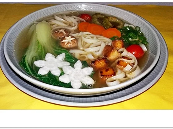 Fleischbrühe mit Nudeln, Pak Choi, Bittermelone , Tofu und .... - Rezept - Bild Nr. 4344