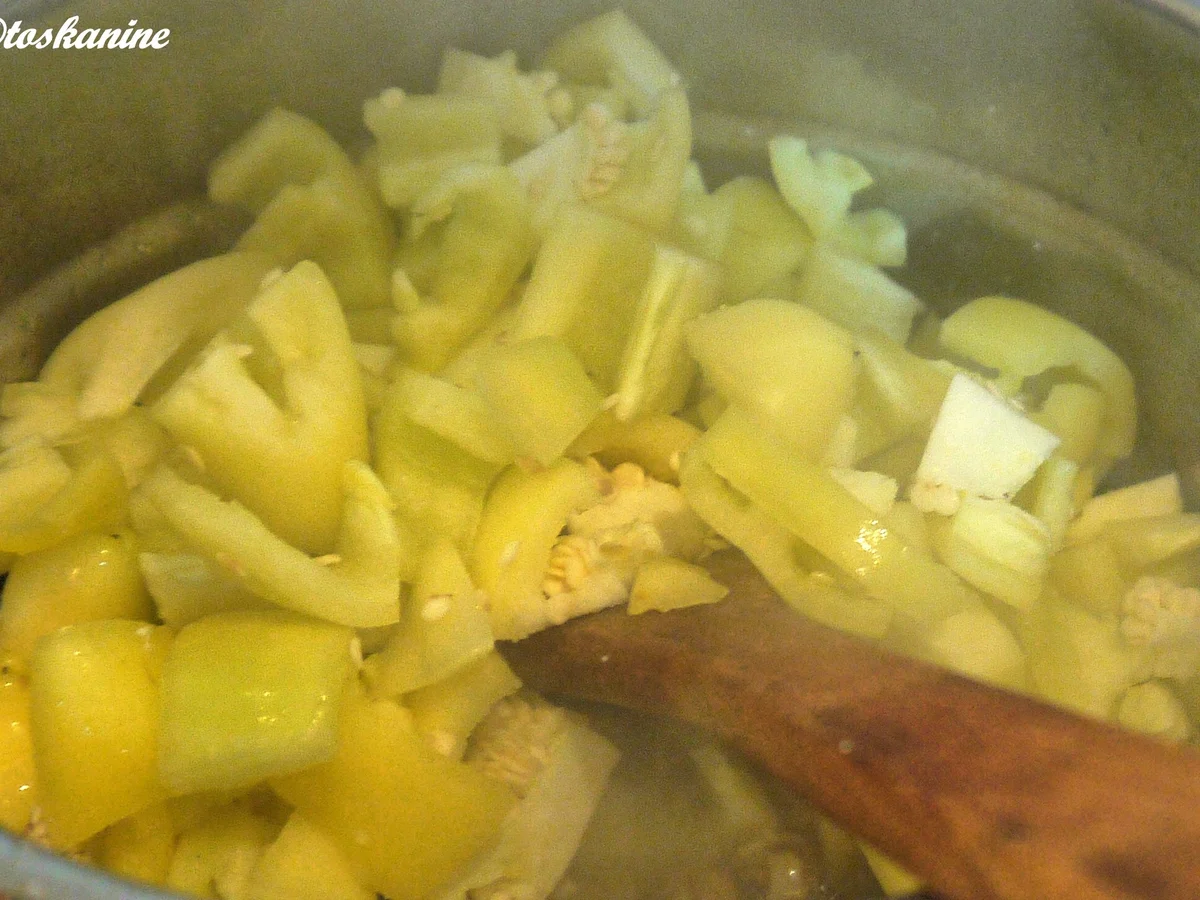 Orientalische Hackbällchen in Spitzpaprikarahm - Rezept - Bild Nr. 7