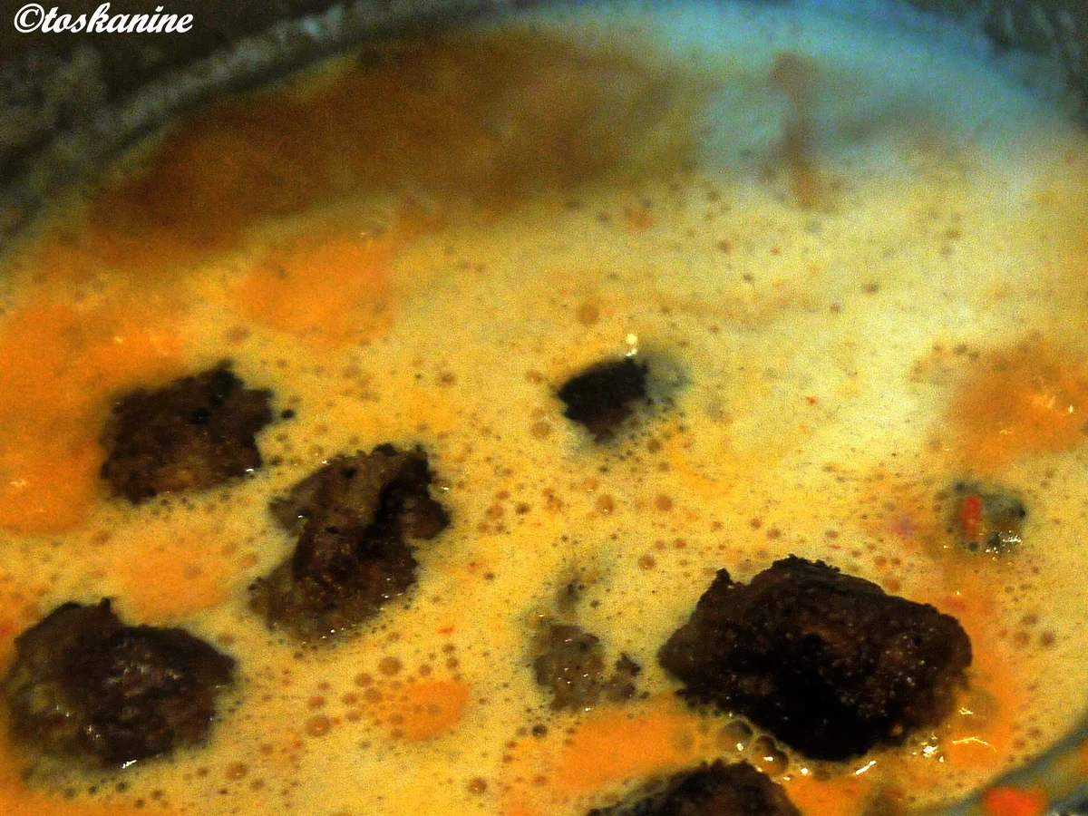 Orientalische Hackbällchen in Spitzpaprikarahm - Rezept - Bild Nr. 9