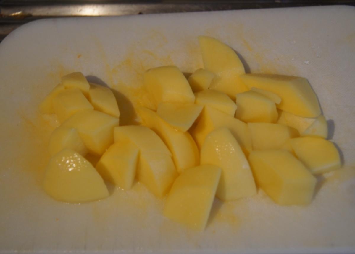 Tatarbuletten mit Sauce, Möhren-Kartoffel-Mix und Ananas-Apfel-Rotkohl - Rezept - Bild Nr. 4343