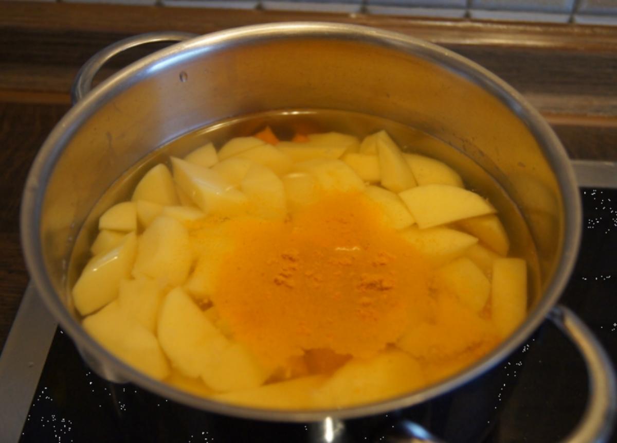 Tatarbuletten mit Sauce, Möhren-Kartoffel-Mix und Ananas-Apfel-Rotkohl - Rezept - Bild Nr. 4344