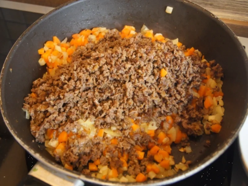 Rezept: Überbackenes Rinder-Gemüse-Hackfleisch mit Kartoffelstampf Bild Nr. 4348 Überbackenes Rinder-Gemüse-Hackfleisch mit Kartoffelstampf - Rezept - Bild Nr. 4348