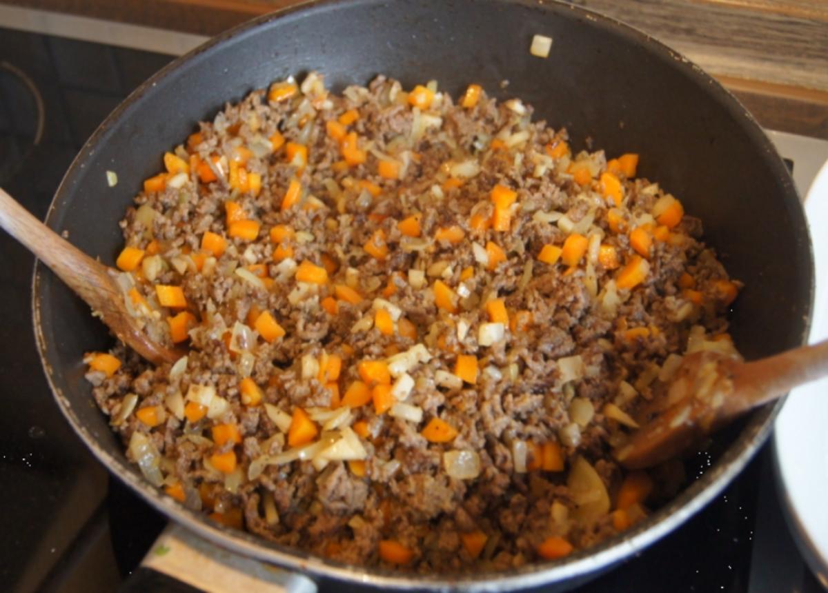 Überbackenes Rinder-Gemüse-Hackfleisch mit Kartoffelstampf - Rezept - Bild Nr. 4349