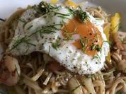 GEBRATENE NUDELN MIT GARNELEN UND PAPRIKA - Rezept - Bild Nr. 2