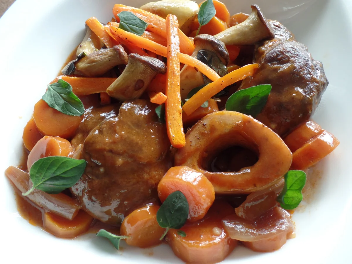 Boeuf bourguignon :ein Fleischgericht aus dem französischen Burgund.. - Rezept - Bild Nr. 4347