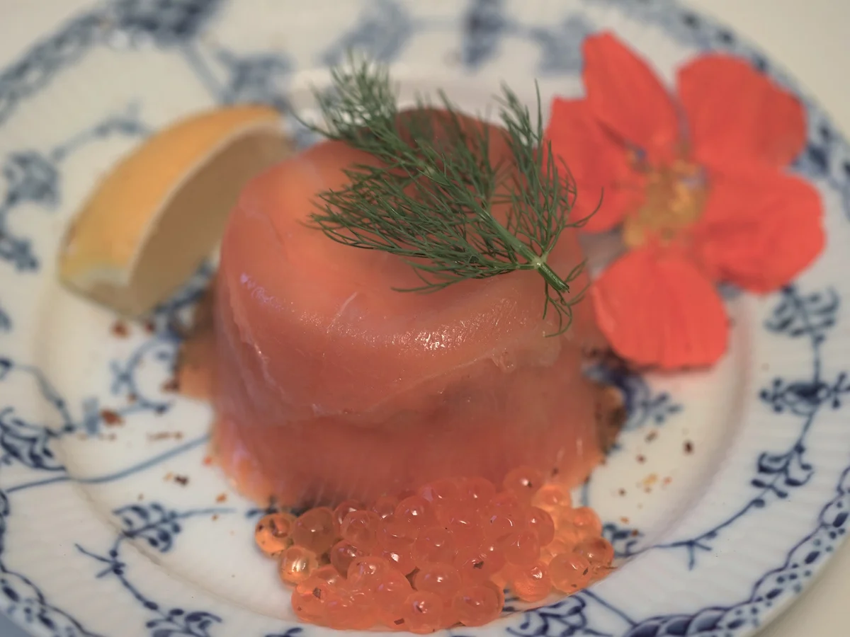 Räucherlachsterrine mit Frischkäse und Lachskaviar - Rezept - Bild Nr. 4365