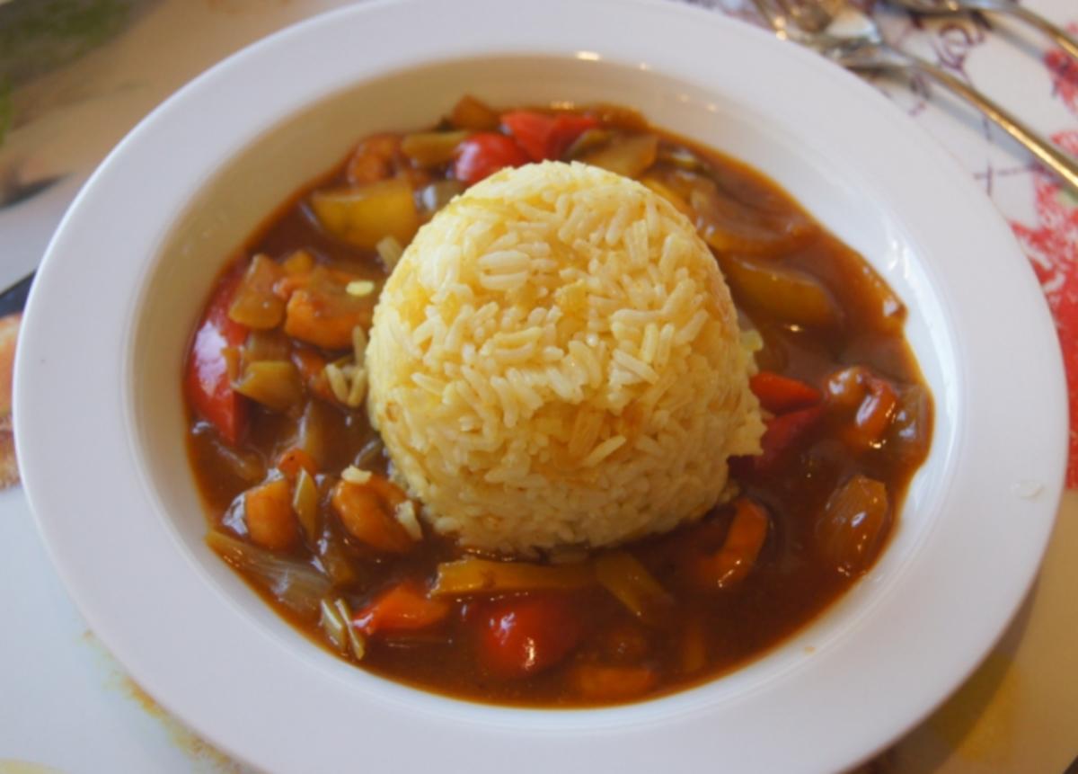 Süß-saures Gemüse-Garnelen-Curry mit Curry-Reis - Rezept - kochbar.de