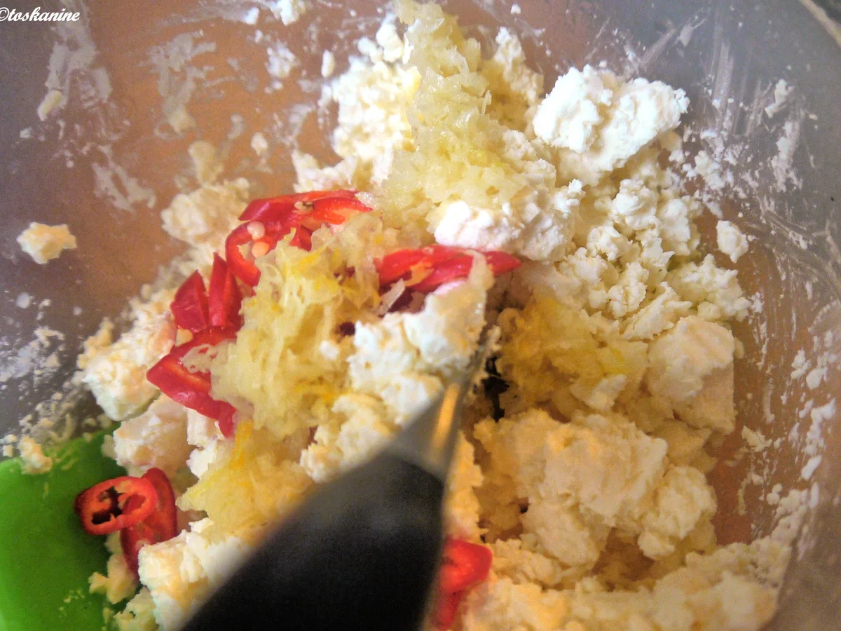 Rezept: Avocado-Feta-Chili-Aufstrich Bild Nr. 5 Avocado-Feta-Chili-Aufstrich - Rezept - Bild Nr. 5