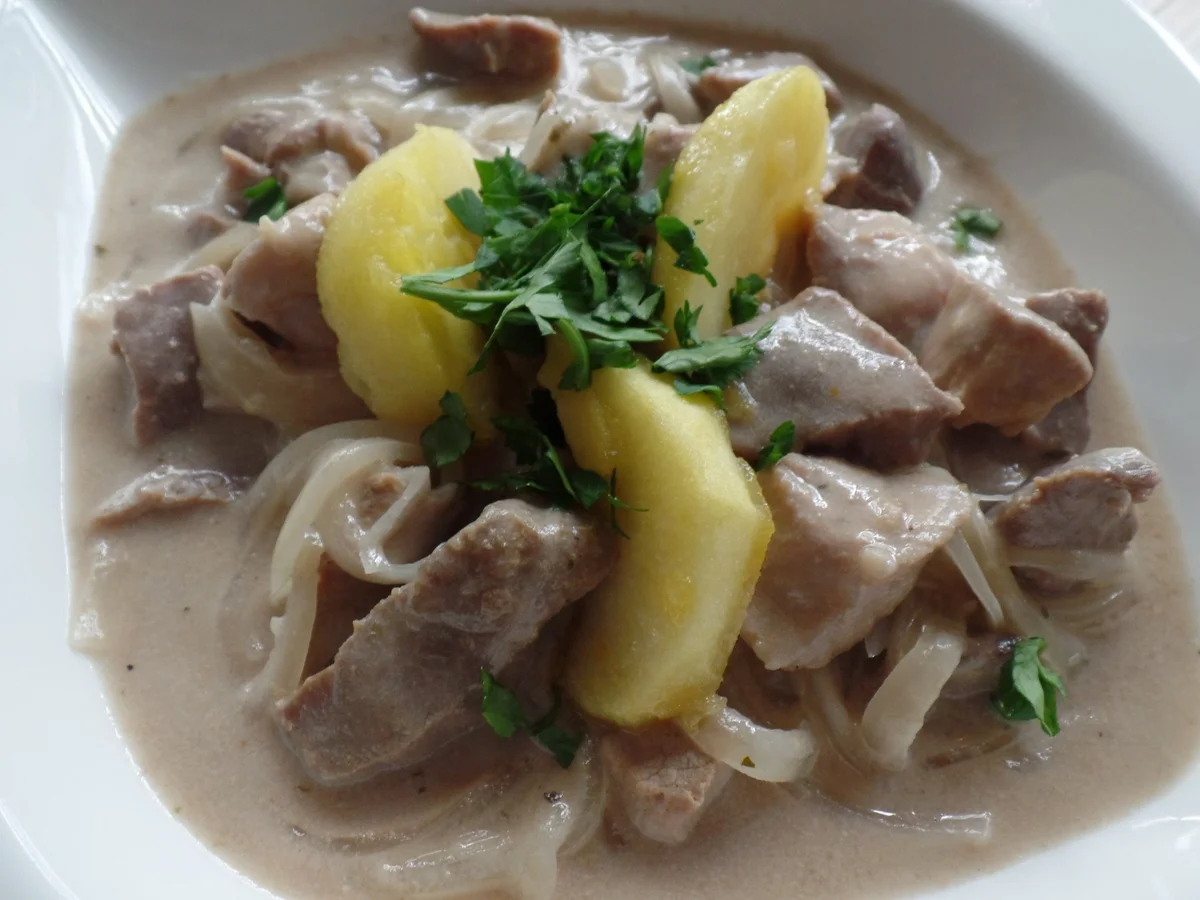 Gulasch mit Apfel - Rezept - Bild Nr. 4371