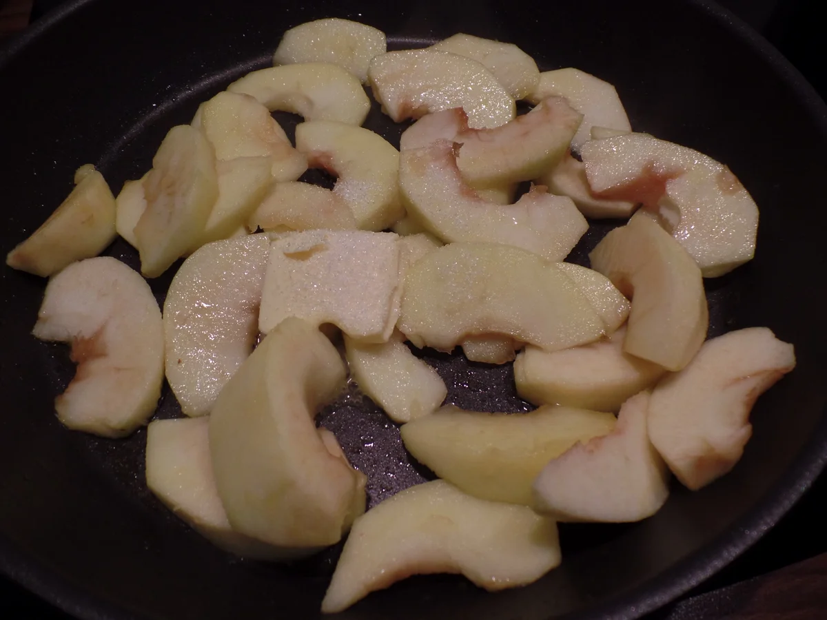 Gulasch mit Apfel - Rezept - Bild Nr. 4378