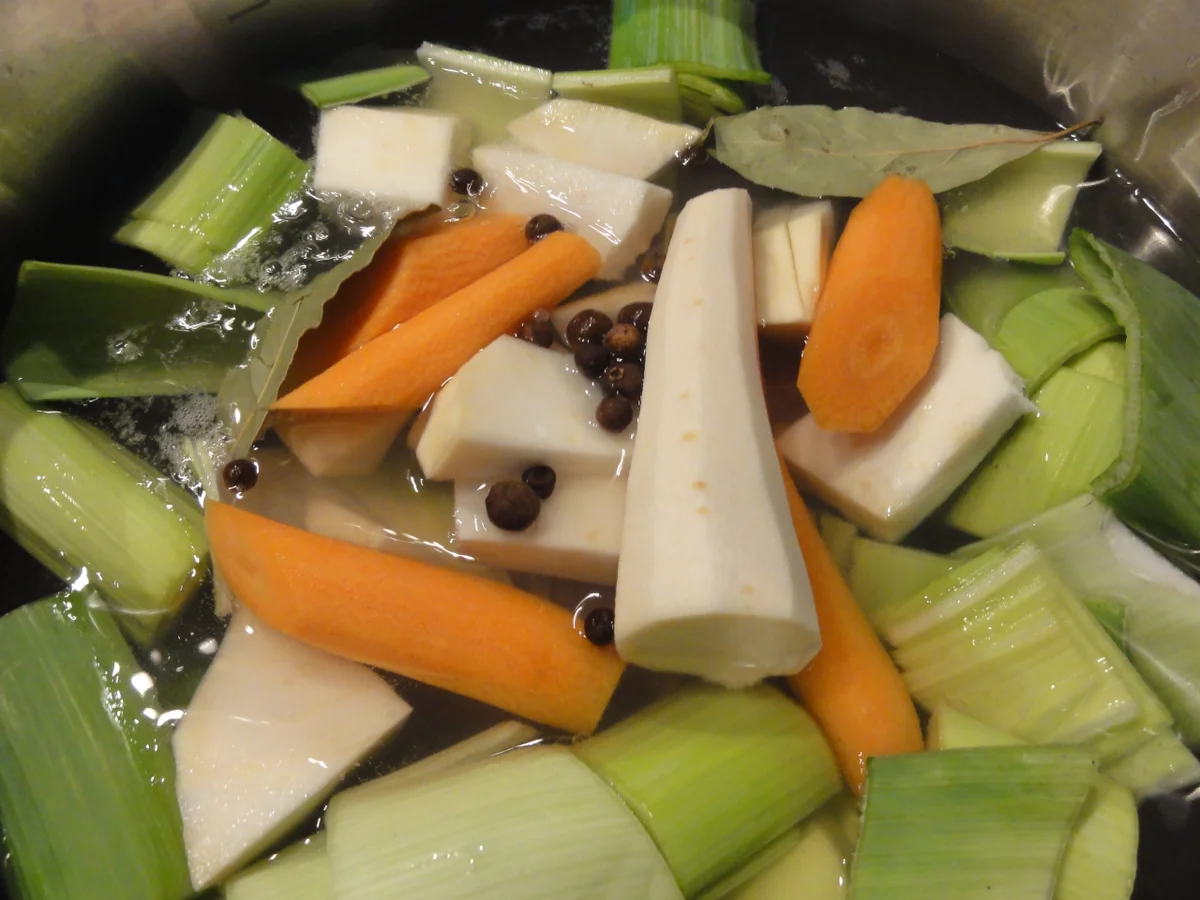 Fleisch:   TAFELSPITZ  mit Meerrettich-Schnittlauchsauce - Rezept - Bild Nr. 4391