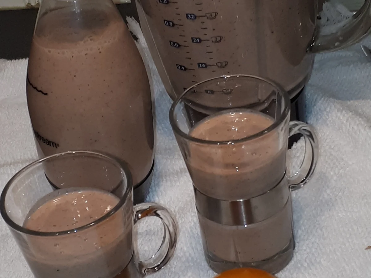 Rezept: BiNe` S KAKI - ERDBEER - SMOOTHIE Bild Nr. 4412 BiNe` S KAKI - ERDBEER - SMOOTHIE - Rezept - Bild Nr. 4412