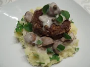 Frikadellen mit Champignons in Pfefferrahm - Rezept - Bild Nr. 4411