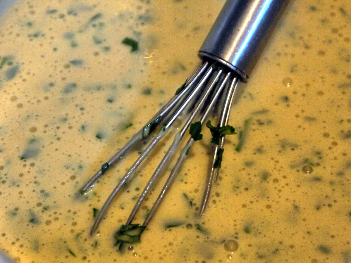 Kräutercrépes mit Avocado-Thunfisch-Creme - Rezept - Bild Nr. 4416