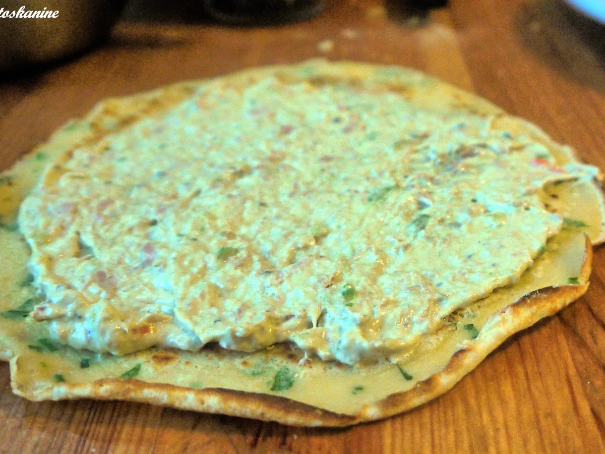 Kräutercrépes mit Avocado-Thunfisch-Creme - Rezept - Bild Nr. 4418
