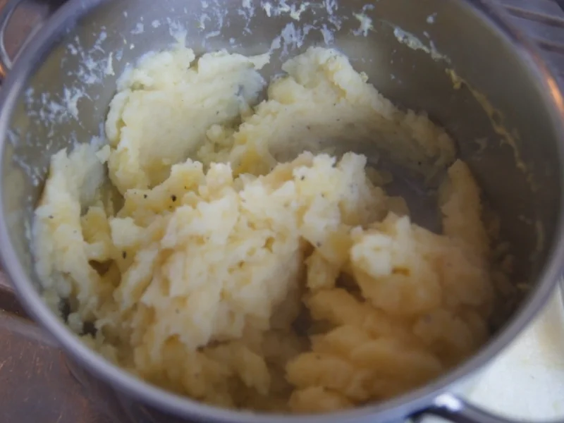 Rezept: Krosser Alpenspeck mit Champignonsauce auf Kartoffelstampf Bild Nr. 4426 Krosser Alpenspeck mit Champignonsauce auf Kartoffelstampf - Rezept - Bild Nr. 4426