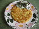 Kartoffel - Sauerkraut - Puffer mit Joghurt - Gurken - Salat - Rezept - Bild Nr. 4424
