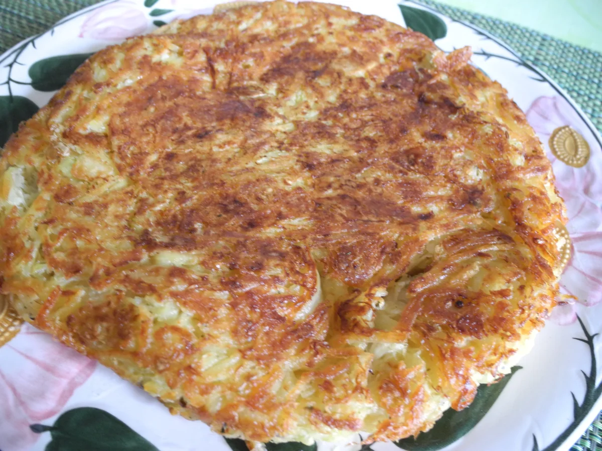 Kartoffel - Sauerkraut - Puffer mit Joghurt - Gurken - Salat - Rezept - Bild Nr. 4428