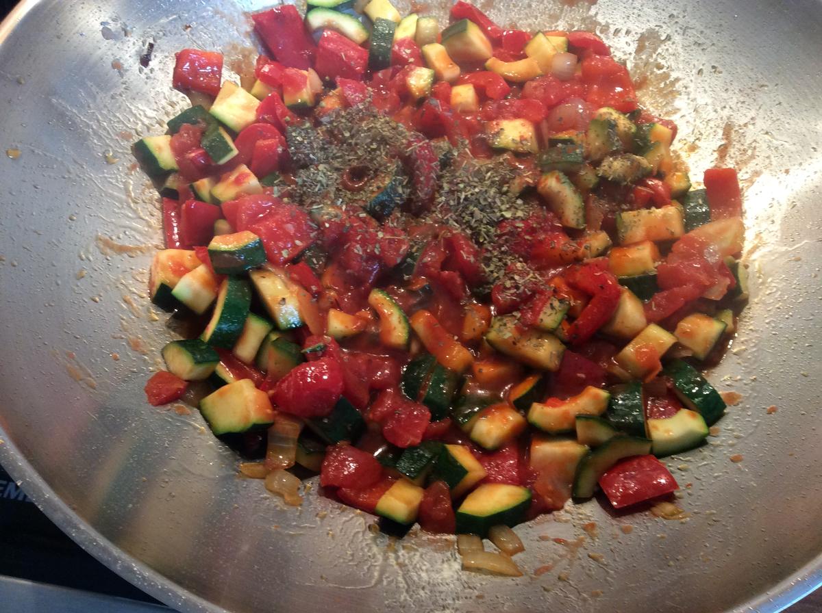 Chili Nudeln mit Gemüse auf italienische Art, leicht scharf - Rezept - Bild Nr. 4435