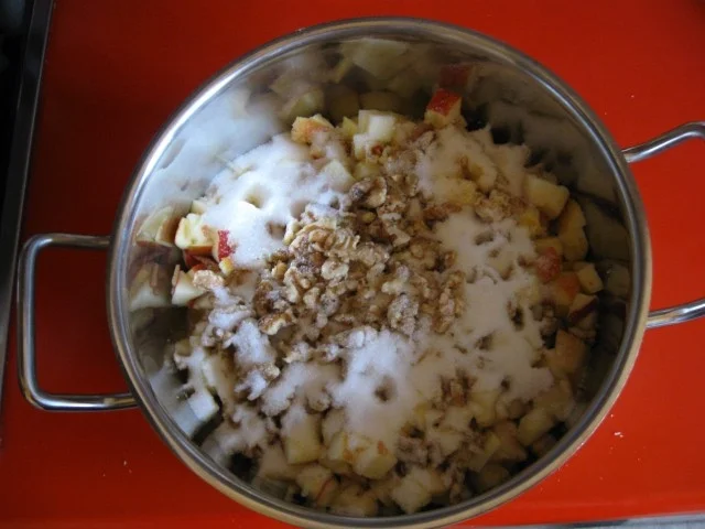 Apfel Walnuss Kuchen - Rezept - Bild Nr. 3