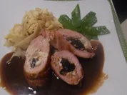 Rezept: Schweinefilet im Bacon-Mantel mit Pflaumen-Frischkäsefüllung und Madeira-Pflaumensoße Bild Nr. 4436 Schweinefilet im Bacon-Mantel mit Pflaumen-Frischkäsefüllung und Madeira-Pflaumensoße - Rezept - Bild Nr. 4436